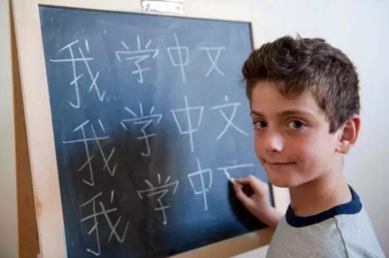 这个「全球宜居城市」已被中国人占领,“不学中文就找不到工作”