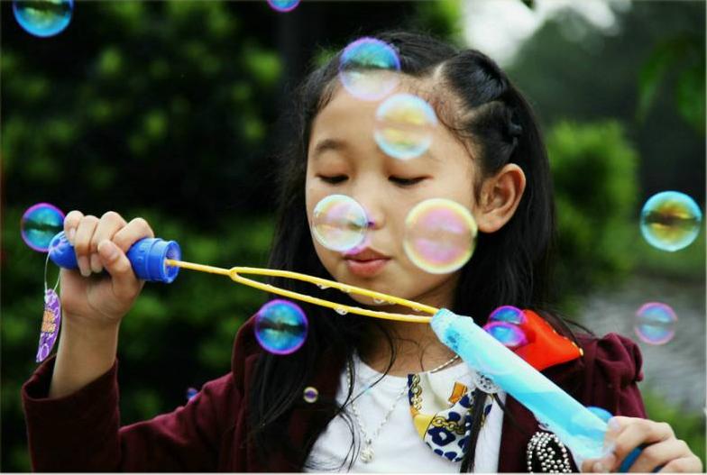 皮小6：有人因它患上败血症！这种路边的“哄娃神器”别再买了！