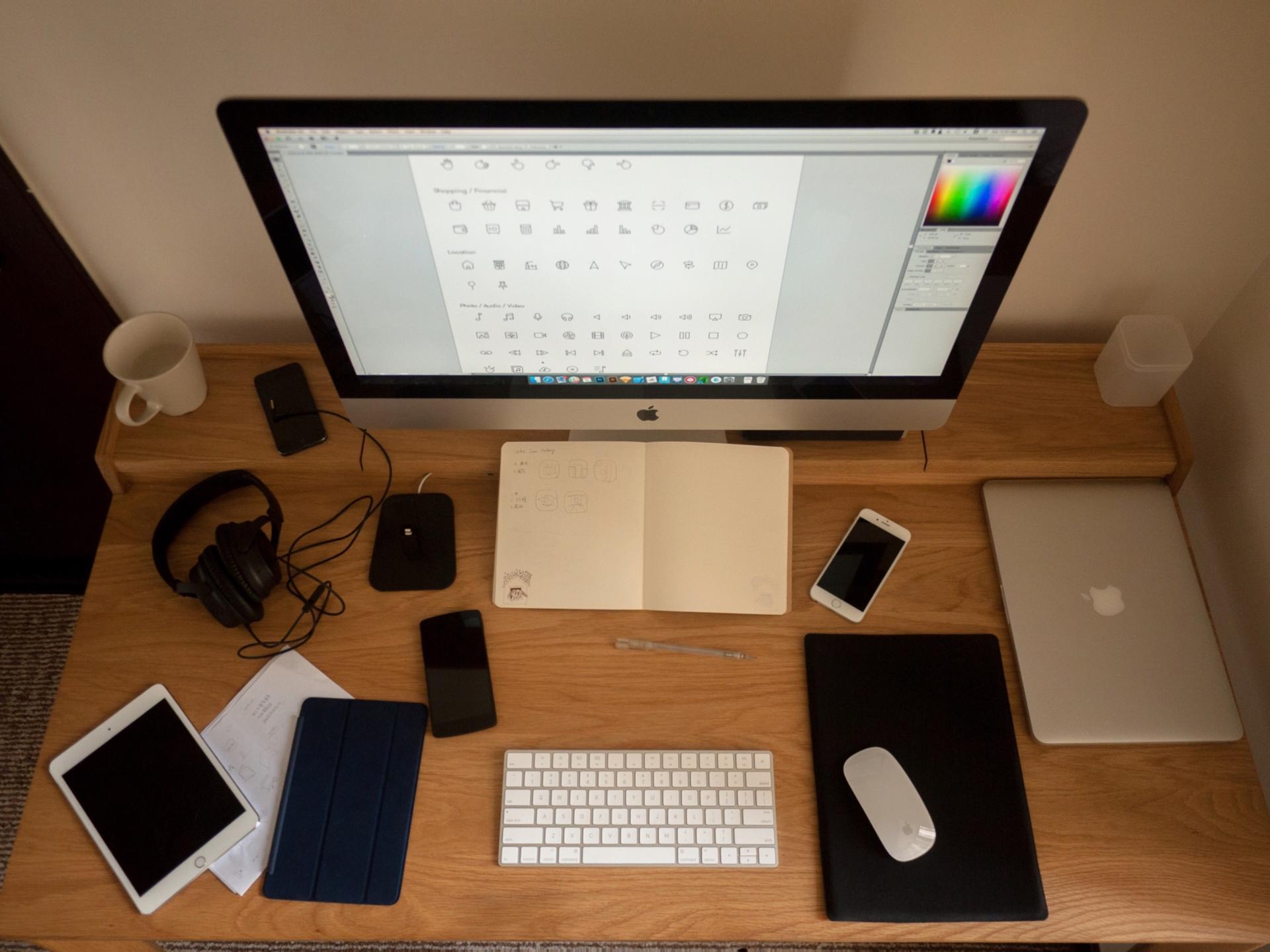 设计师两台显示屏怎么放好看,设计师两台显示器