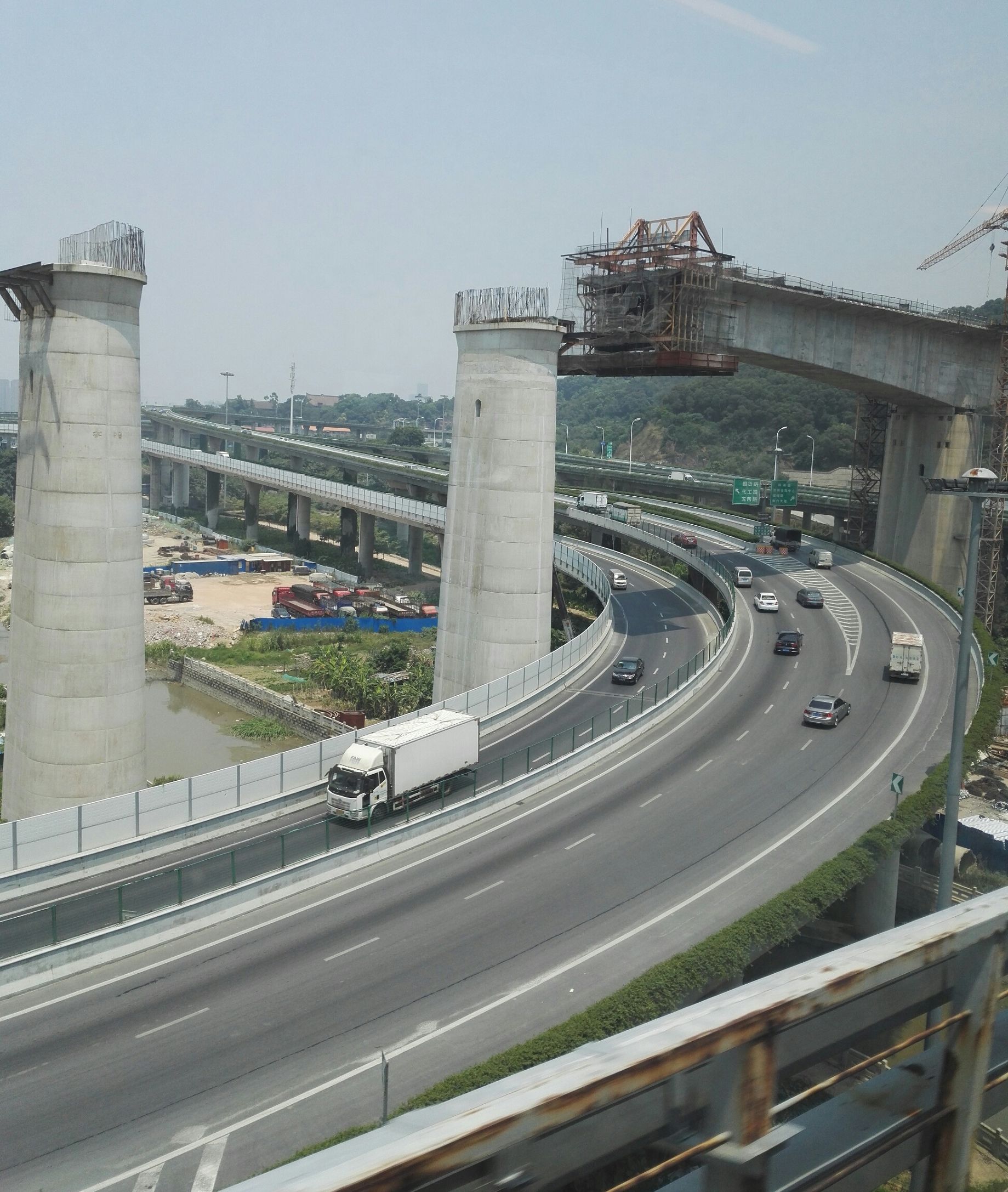 出门打工要懂得人情世故,在外地工作要不要学会当地的方言