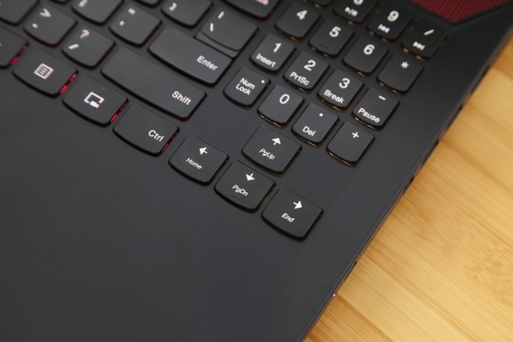 联想拯救者y720i77700hq键盘,拯救者y700和y720代哪个打游戏好