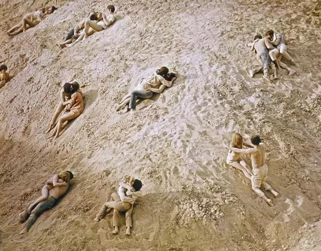 有的电影你嘴里说恨,身体却欲罢不能