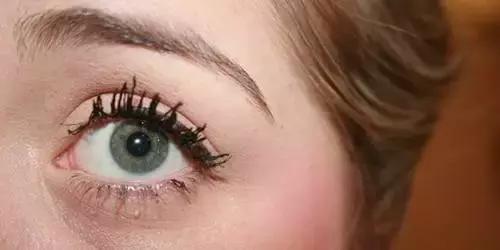 睫毛怎么刷又长又密又好看,怎样刷睫毛睫毛会变得更长