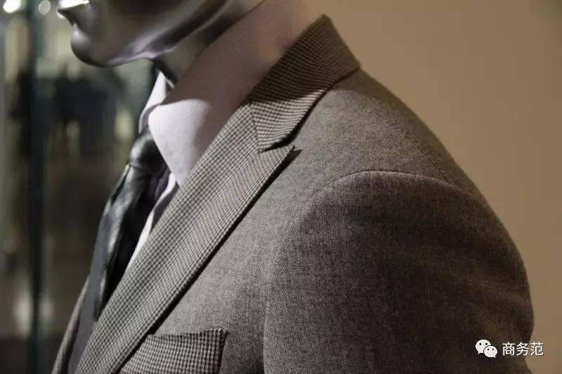 最适合30岁男人穿的品牌,30岁成功男人穿哪些品牌