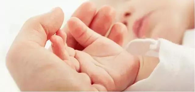 宝宝上火不消化喝什么,宝宝上火会引起不喝奶粉吗