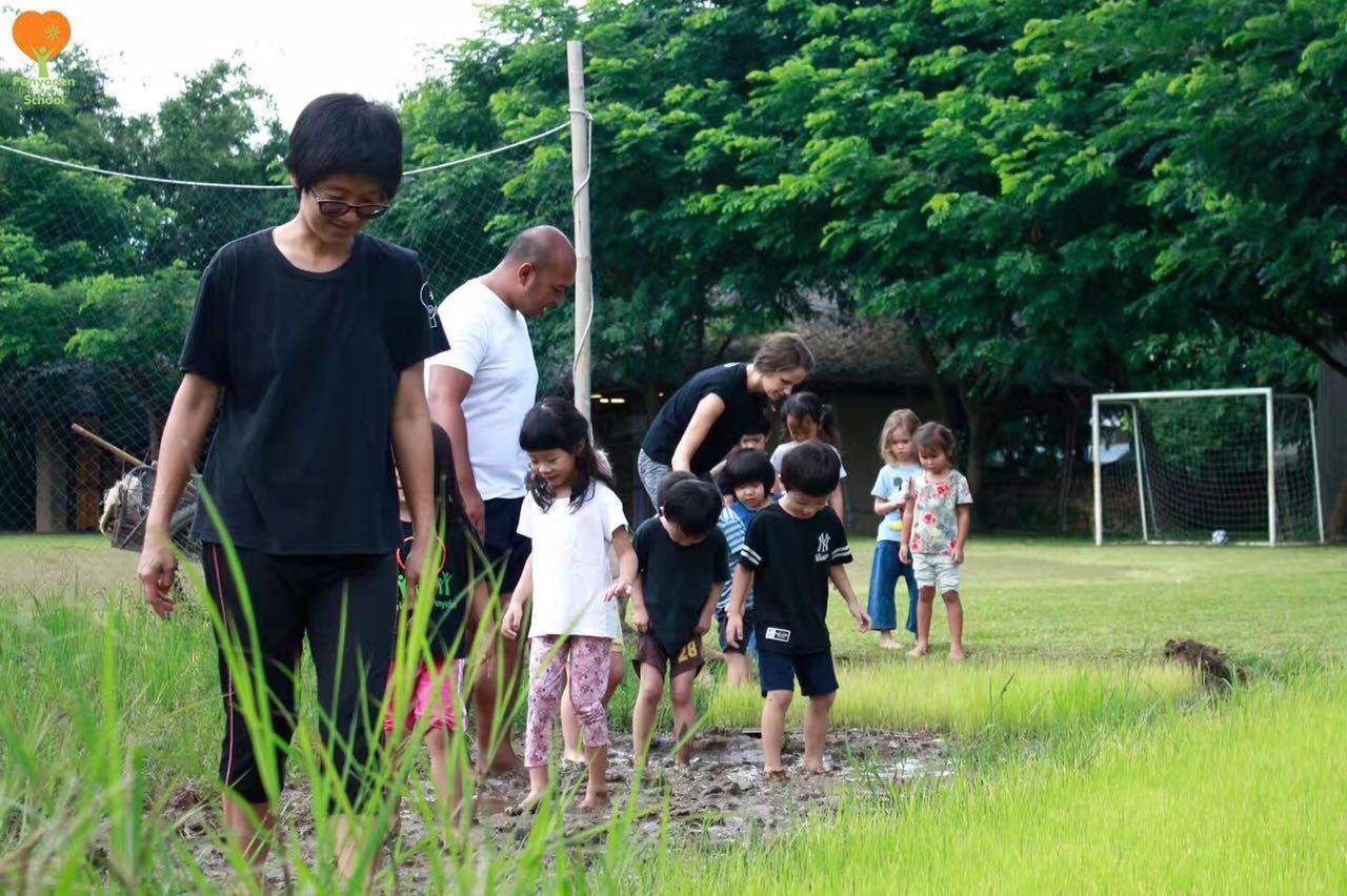 成都小留学生报到,中国小留学生在泰国新闻