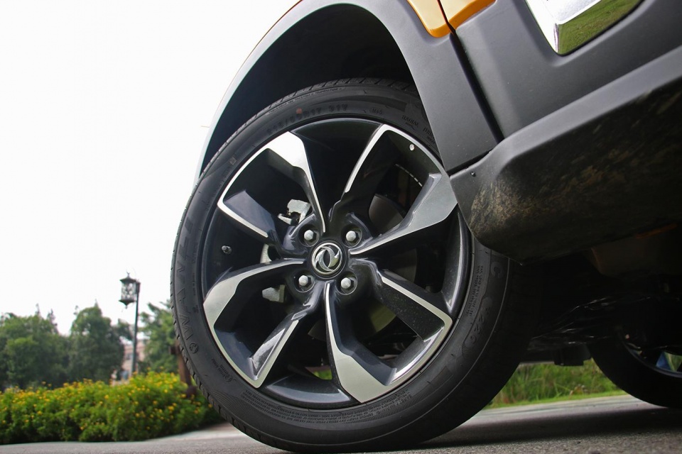 东风风神小型suvax4,东风风神AX4评测