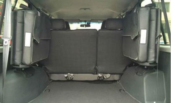 农村小伙花3万块钱买7座国产神车,农村大叔花五万买汽车