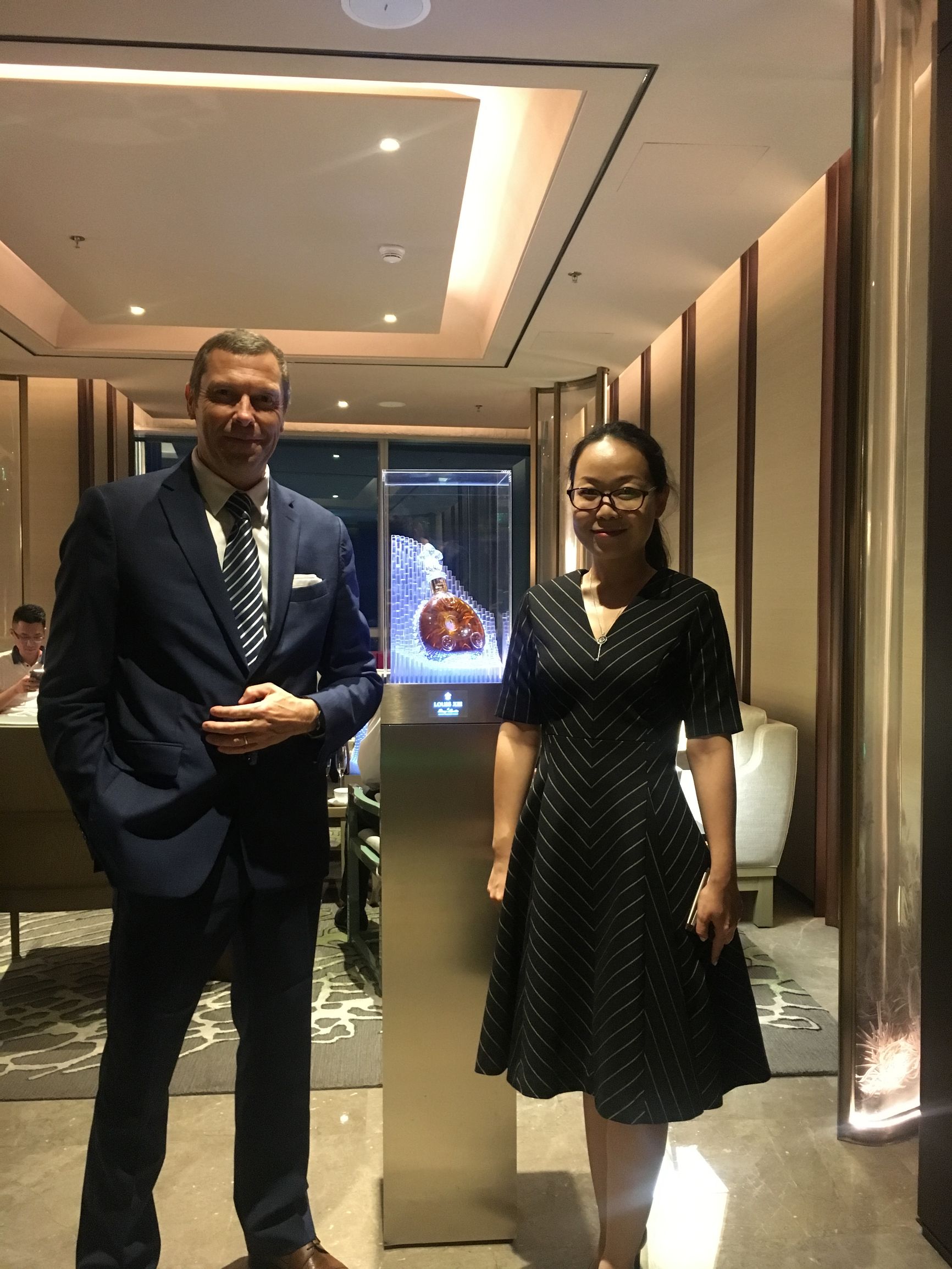 人头马路易十三相当于什么档次,人头马路易十三珍藏版