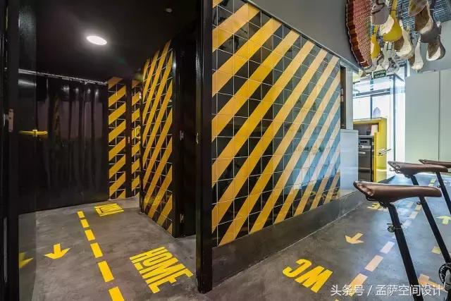 西班牙有家快餐厅也太有意思了，尽然用火腿来做装饰