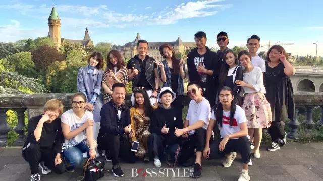 安以轩戚薇同台,安以轩为爱宣言