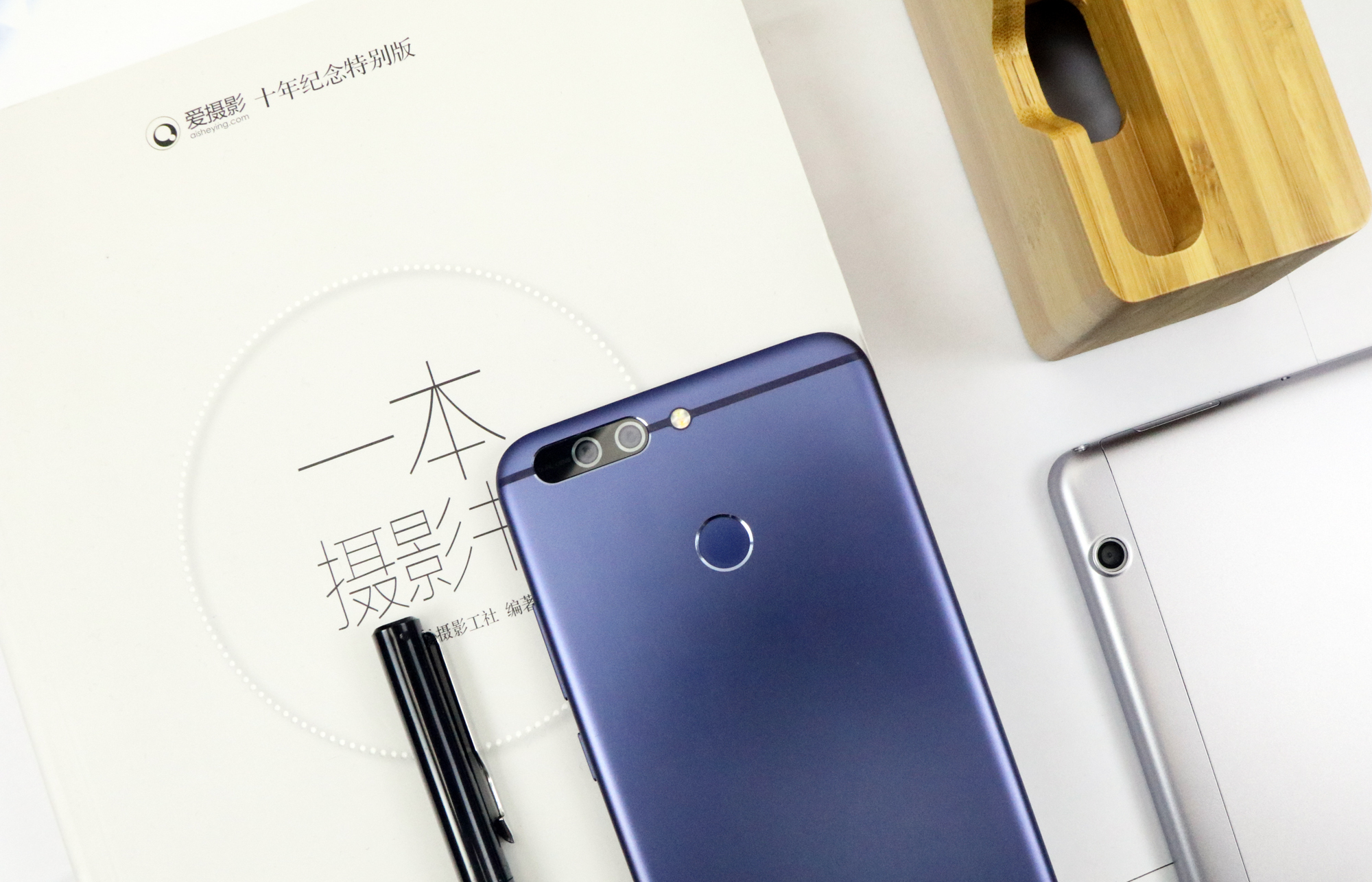 荣耀v9到底值不值得入手,荣耀v9和荣耀v9的区别