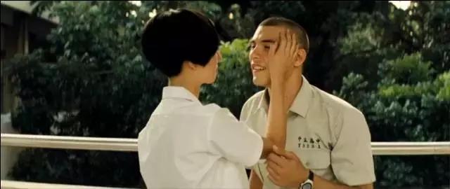 成年人的爱情有浪漫吗,成年人的爱情是怎么开始的