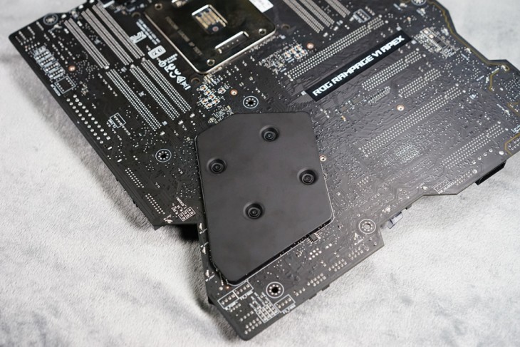 全方位打造酷睿X超频利器!ROGR6A主板评测