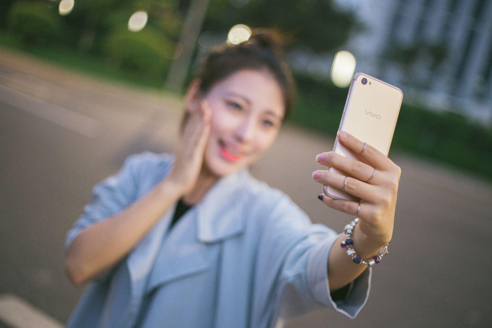 如何在激烈的市场中「虎口拔牙」?vivo说做好这三点很关键