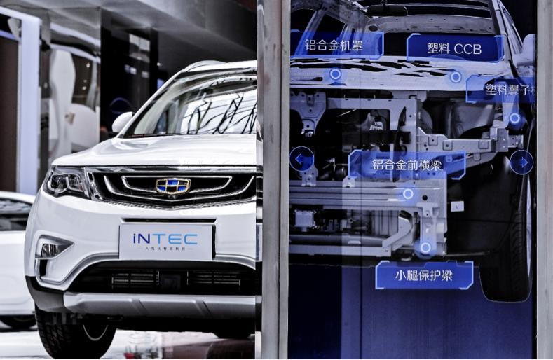 兰州新远景出租车装“88888“豪车牌，背后该不会有故事吧？