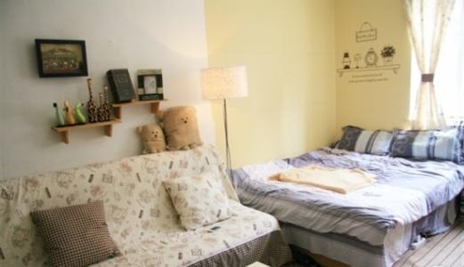 住在两楼小房间是什么体验,住隔断间的真实感受