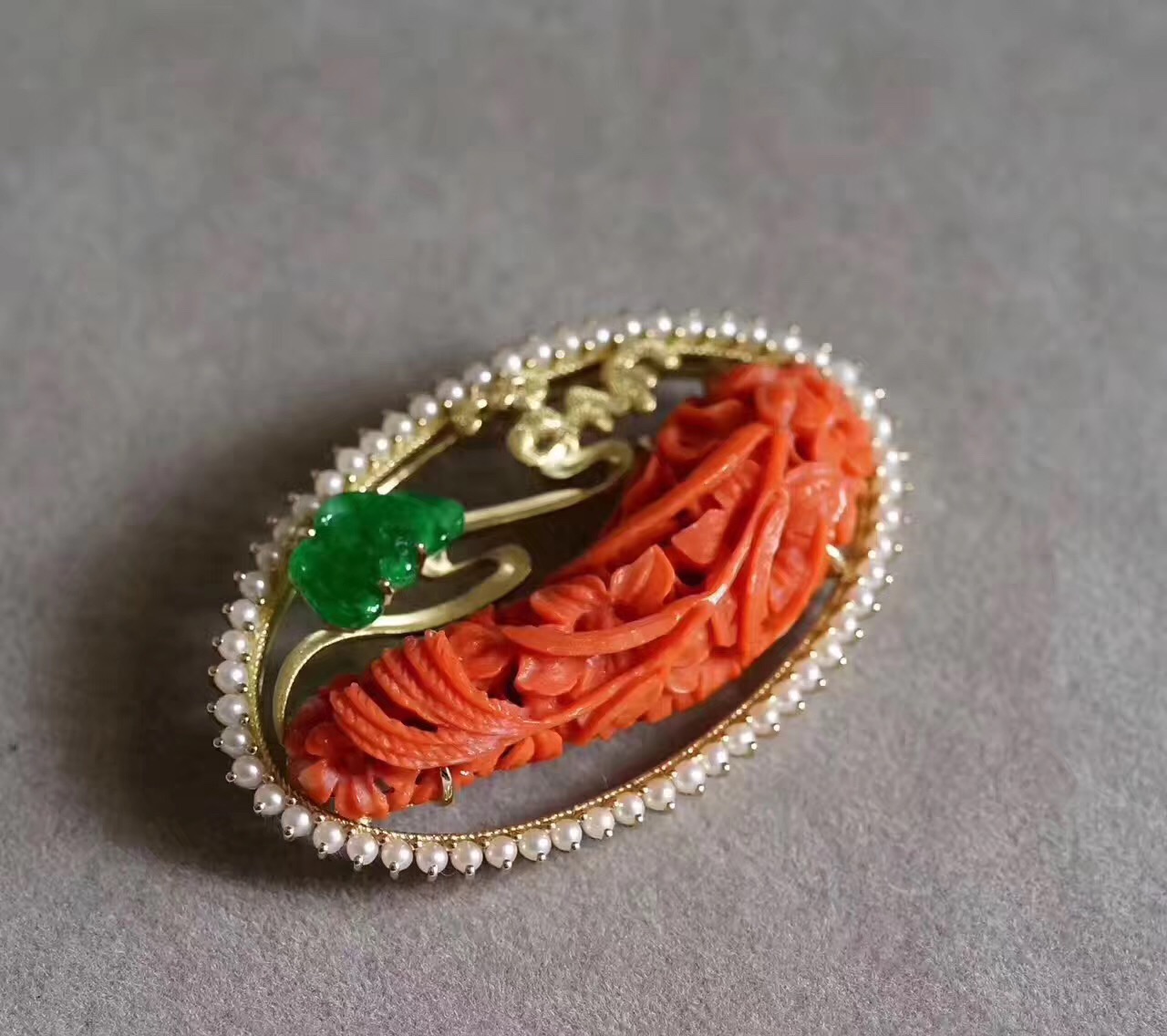 红珊瑚可以跟黄金手镯叠戴吗,蓝珊瑚适合什么人戴