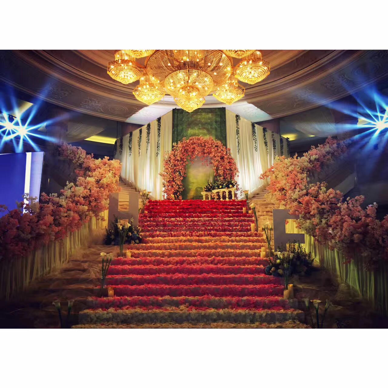 仿真花和鲜花哪个贵,婚礼鲜花价格区别图