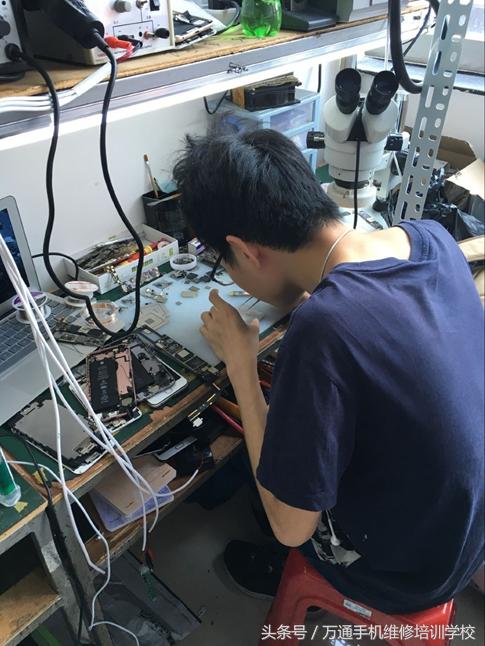 手机维修培训到什么学校好,手机维修培训学校电话