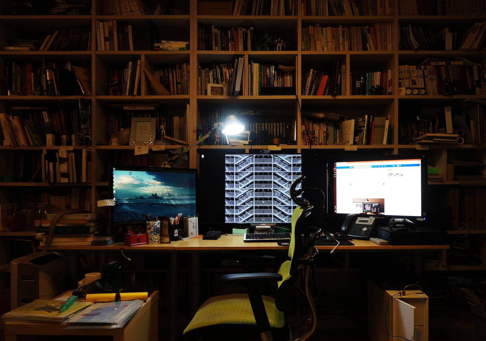 设计师两台显示屏怎么放好看,设计师两台显示器