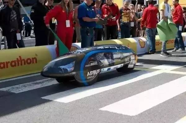 一个大笑话？一度电能跑1232公里