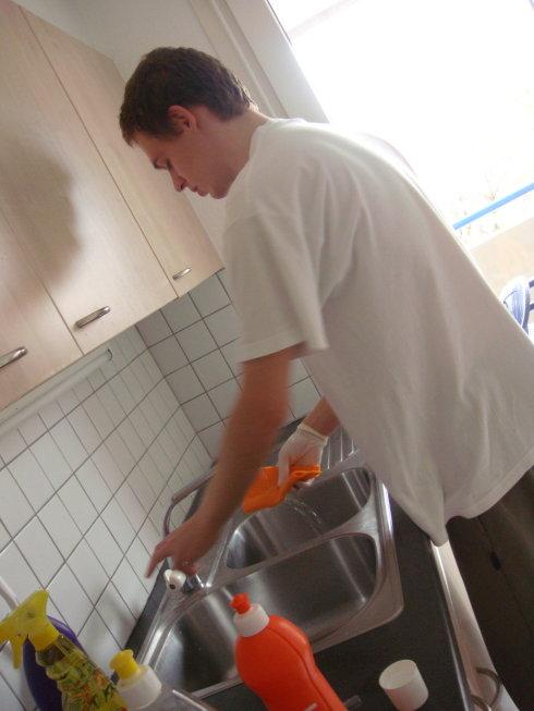 男生如何照顾女朋友来大姨妈,女朋友来大姨妈男朋友暖心照顾