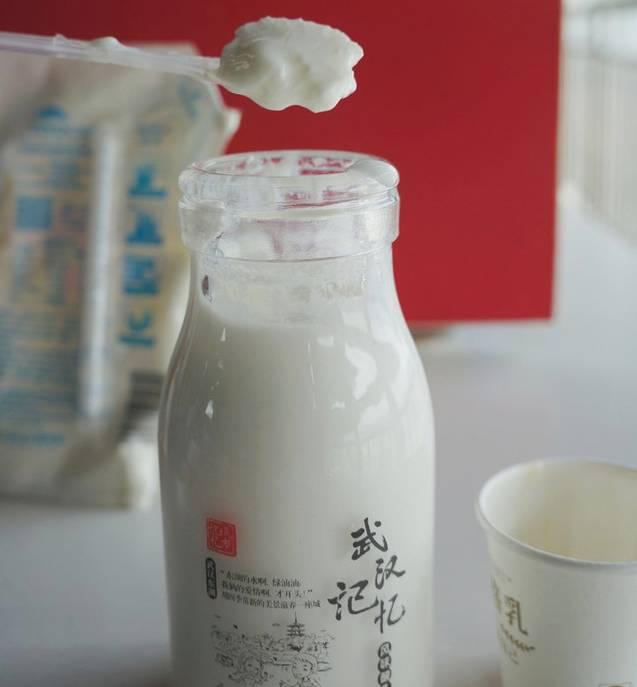 超市里的酸奶测评,嚼着喝的酸奶测评