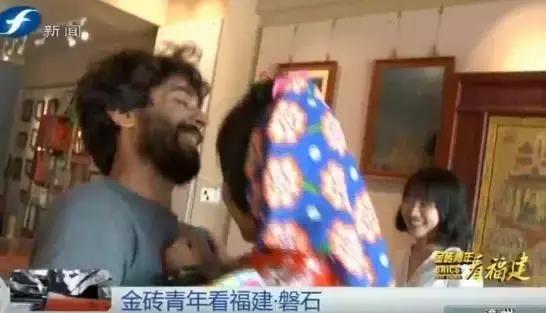 金砖青年看福建|“闽南刺绣绣石头”迷住印度青年