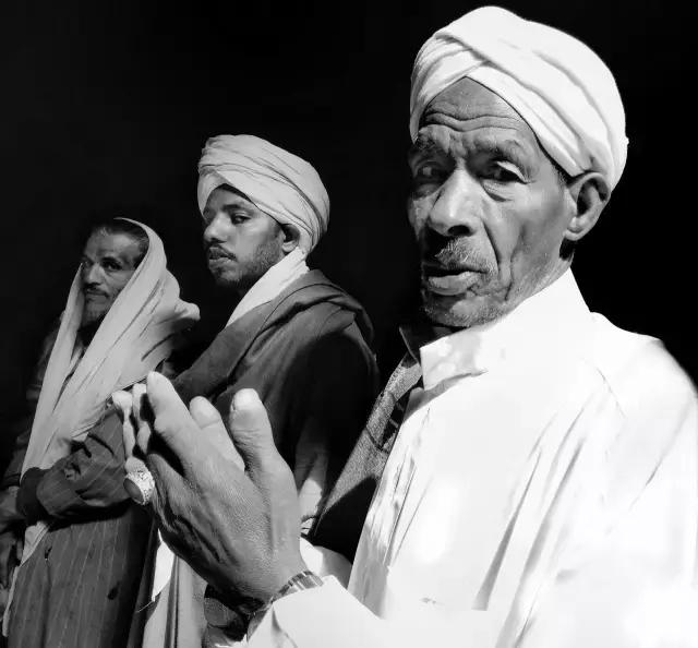 照片拍得太死板怎么补救,照片拍出来不好看怎么调整