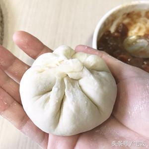 如何制作广式叉烧包包子皮,酥皮叉烧包包法慢动作