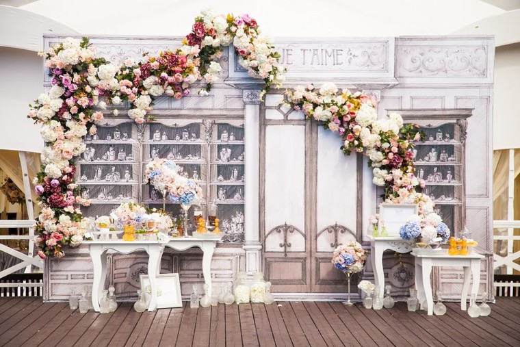 仿真花和鲜花哪个贵,婚礼鲜花价格区别图