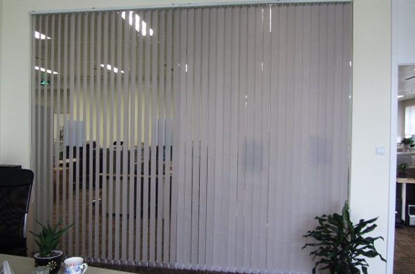 垂直帘适用范围,垂直帘的优点与缺点