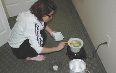 住在两楼小房间是什么体验,住隔断间的真实感受