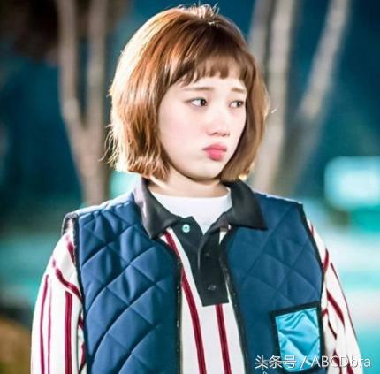 适合脸宽女生的发型简单秒学,什么发型好看脸小的女生