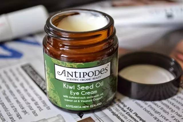 艾特扬州所有人，眼霜用的早，五十岁都不显老！