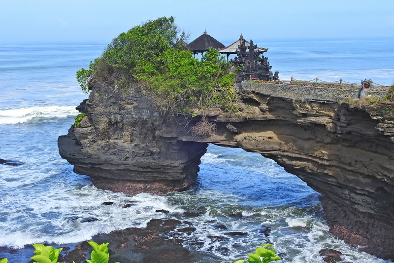 巴厘岛最大的海神庙在哪里,巴厘岛海神庙景区