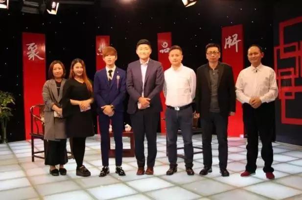 煎饼小王子周琦,煎饼先生崔冬冬椒麻鸡煎饼