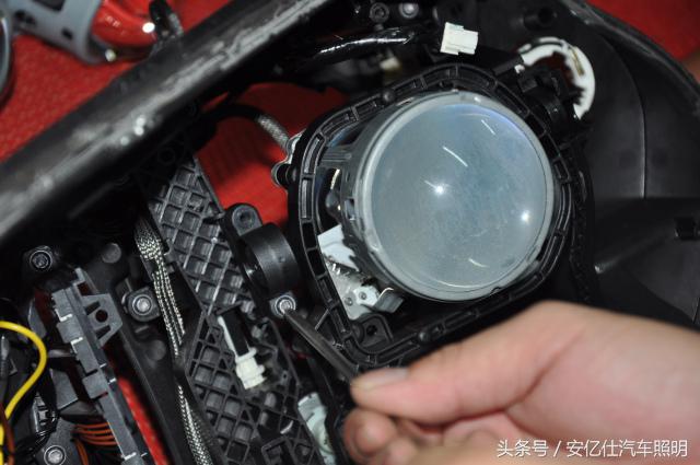 宝马x5用的什么透镜,宝马x5改四透镜大灯