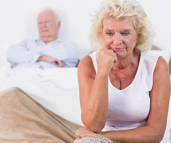 老年人睡眠浅梦多怎么办,长期整夜失眠梦多怎么办