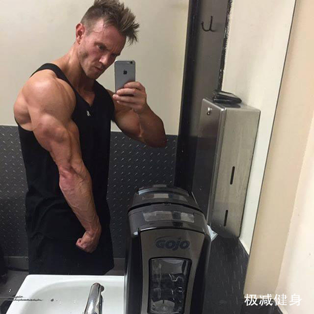 健身新手练胳膊线条,30分钟有氧健身操瘦大肚腩粗手臂