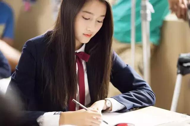 开学之后要买哪些开学必备好物,开学的必备好物你准备了哪些