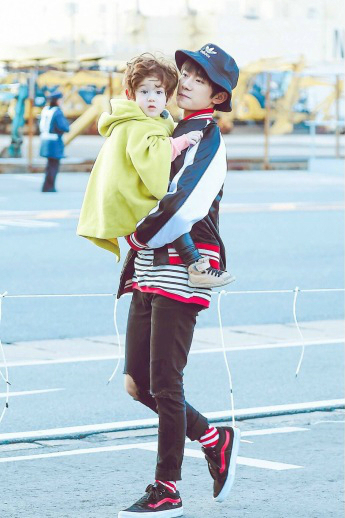 易烊千玺代言的单品,杨幂易烊千玺时尚单品