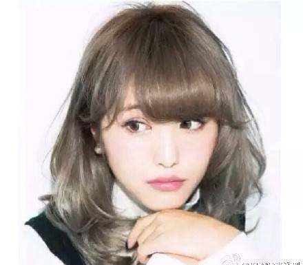 发际线低额头窄小脸适合什么发型,40岁小脸发型女2021流行发型