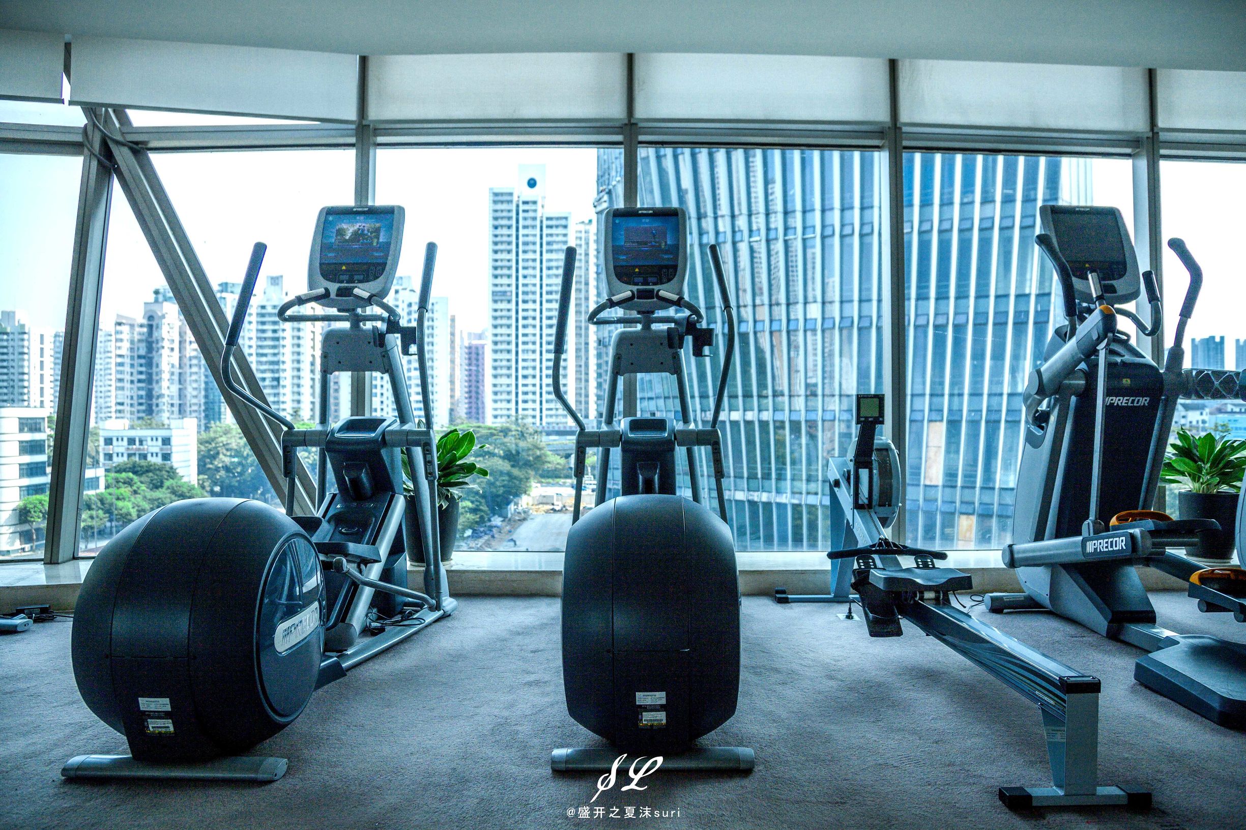 住好点！深圳皇庭33层遁入云端，24h轻旅行停不下来的“V”