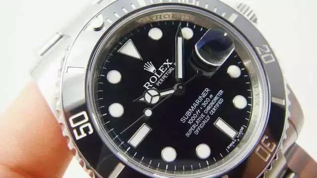 宝珀五十噚5200极光绿和绿水鬼,水鬼和五十噚哪个夜光效果好