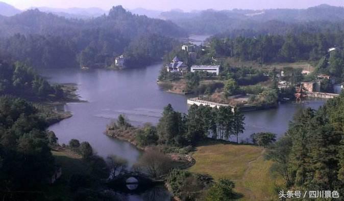 100公里内成都的免费景点,距离成都1000公里内的旅游景点