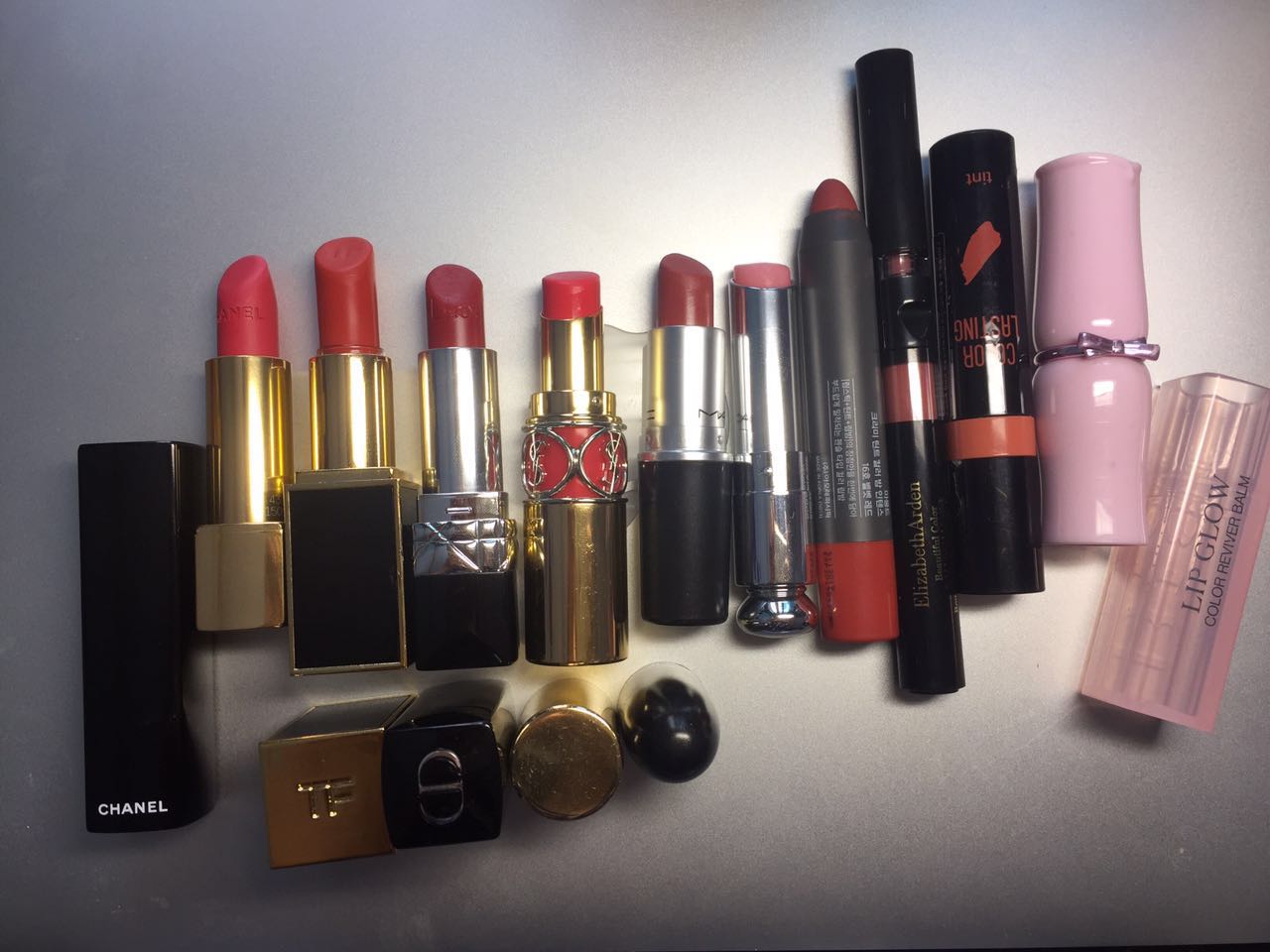 还在傻傻看试色疯狂买口红?看这一篇就够啦!