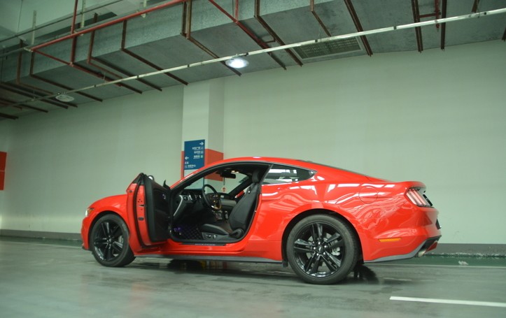 福特野马2.3t2024款开起来舒服吗,dreamcar的车多少钱g63