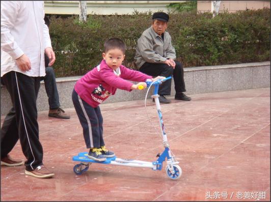 儿童滑板车摔伤谁负责,儿童滑板车摔伤视频